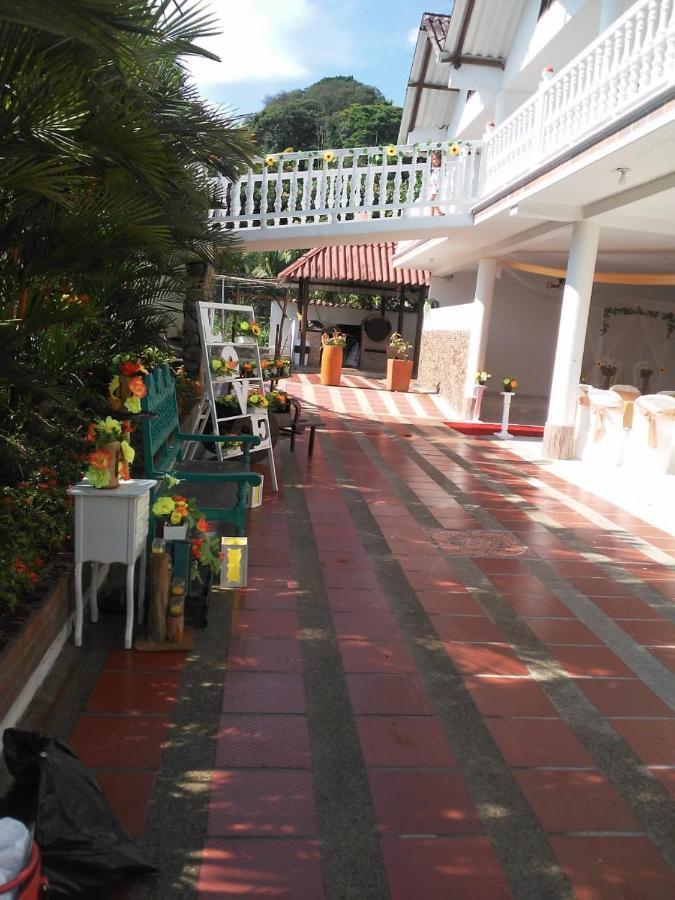 Hotel Campestre La Toscana Villavicencio Buitenkant foto